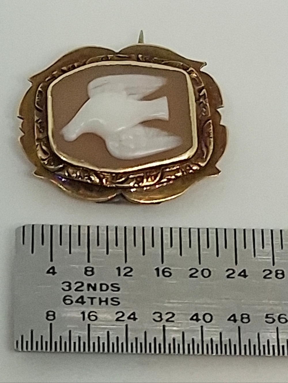 * Antique Victorian Vintage Carved Shell Dove Cameo Pin Brooch - Picture 2 of 5